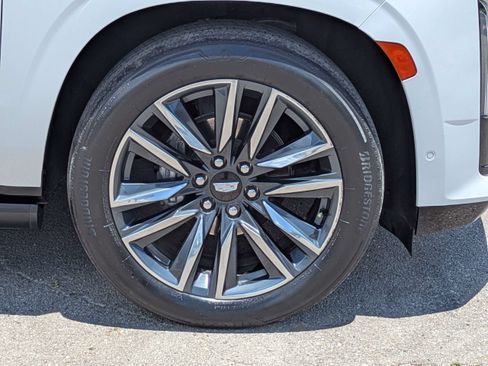 Used 2023 Cadillac Escalade ESV Sport Platinum RWD image 11