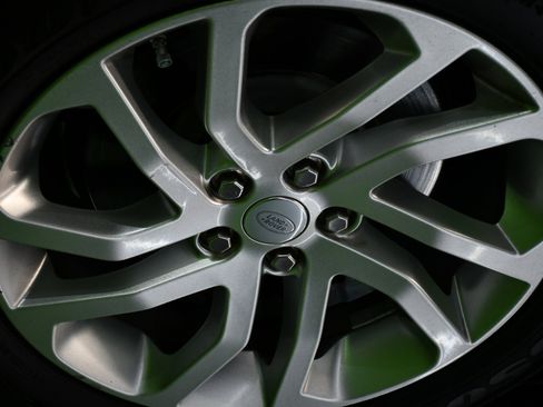 Used 2016 Land Rover LR4 HSE image 9