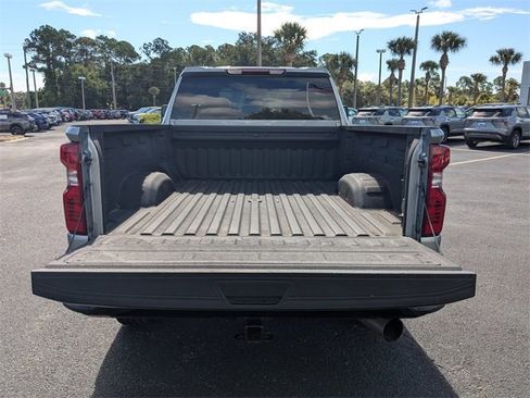 Used 2024 Chevrolet Silverado 2500 Custom w/ Custom Value Package image 12
