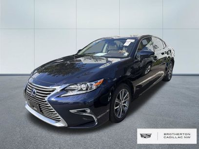 Used 2018 Lexus ES 300h w/ Luxury Package