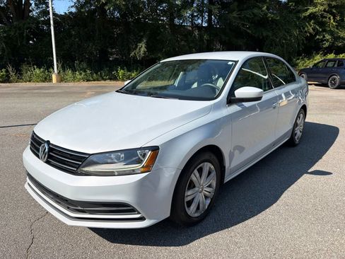 Used 2017 Volkswagen Jetta S FWD image 3