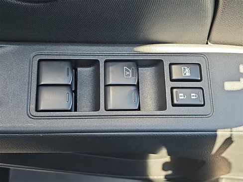 Used 2024 Nissan Frontier S image 27