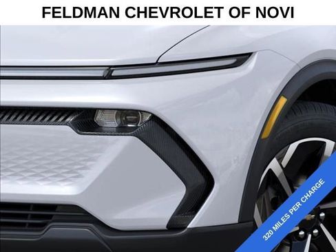 New 2026 Chevrolet Equinox EV LT image 11