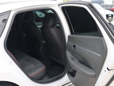 Used 2021 Hyundai Sonata SEL Plus w/ Tech Package image 17