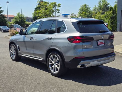 Used 2026 BMW X5 xDrive40i AWD/4WD image 3