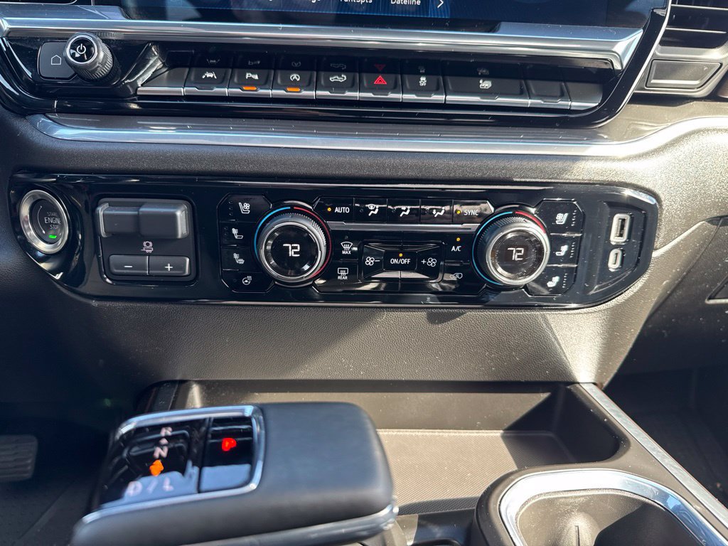 Used 2025 Chevrolet Silverado 1500 High Country AWD/4WD image 31