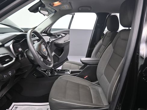 Used 2021 Chevrolet TrailBlazer LS FWD image 22