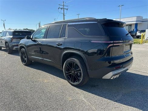 New 2026 Chevrolet Traverse LT image 3