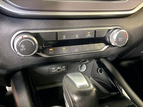 Used 2023 Nissan Altima 2.5 SR FWD image 30