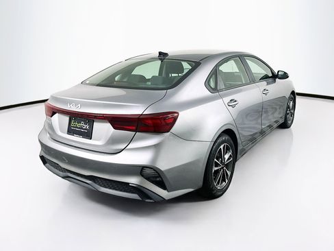 Used 2024 Kia Forte LXS image 9