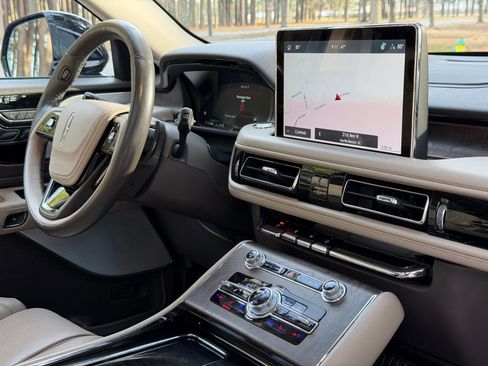 Used 2023 Lincoln Aviator Reserve w/ Equipment Group 201A image 22