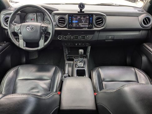 Used 2019 Toyota Tacoma TRD Sport AWD/4WD image 24