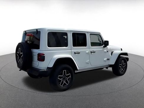 Used 2025 Jeep Wrangler Unlimited Sahara AWD/4WD image 12