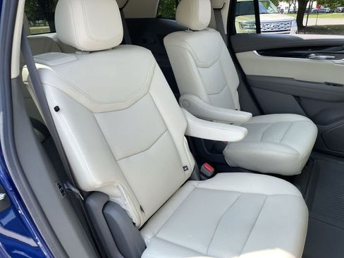 Used 2023 Cadillac XT6 Premium Luxury w/ Technology Package AWD/4WD image 15