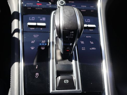 Certified 2022 Porsche Panamera Turbo S AWD/4WD image 27