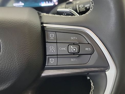 Used 2022 Jeep Grand Cherokee Limited 4xe w/ Luxury Tech Group II AWD/4WD image 28