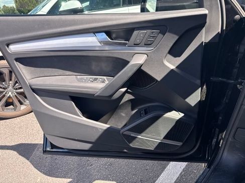 Certified 2024 Audi Q5 e Premium Plus AWD/4WD image 9