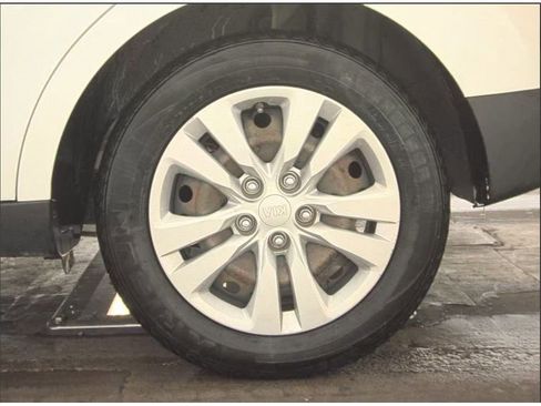 Used 2020 Kia Soul LX image 28