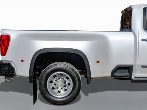 Used 2025 Chevrolet Silverado 3500 High Country w/ High Country Premium Package image 6