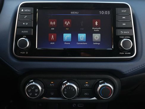 New 2025 Nissan Versa SV image 28