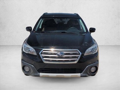 Used 2017 Subaru Outback 2.5i Touring AWD/4WD image 2