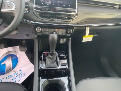 New 2026 Jeep Compass Latitude image 23