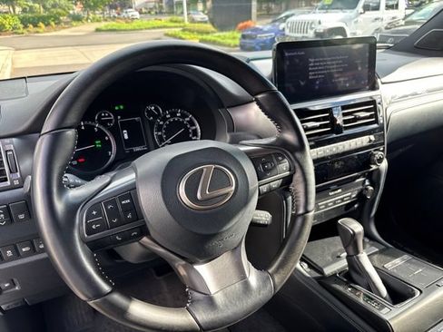 Used 2022 Lexus GX 460 w/ Black Line Special Edition AWD/4WD image 14