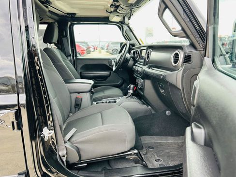 Used 2022 Jeep Wrangler Unlimited Sport AWD/4WD image 27