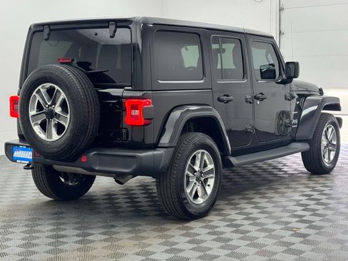 Used 2021 Jeep Wrangler Unlimited Sahara AWD/4WD image 6