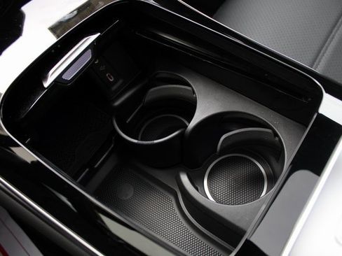 New 2025 Mercedes-Benz GLC 350e 4MATIC image 28