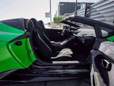 Used 2019 Lamborghini Huracan Performante image 26