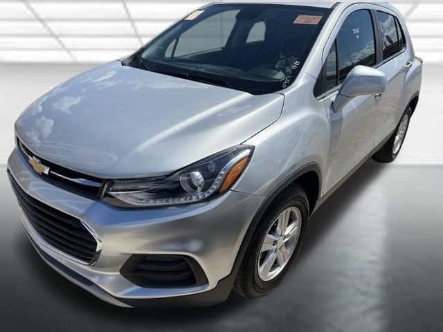 Used 2019 Chevrolet Trax LT w/ LT Convenience Package FWD image 2