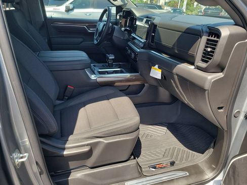 Used 2026 Chevrolet Silverado 1500 RST w/ Z71 Off-Road Package AWD/4WD image 18