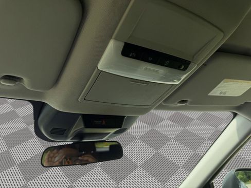 Used 2024 Nissan Rogue S FWD image 20