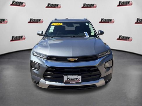 Used 2022 Chevrolet TrailBlazer LT w/ Confidence II Package FWD image 2