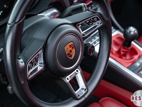 Used 2019 Porsche 718 Boxster GTS RWD image 28