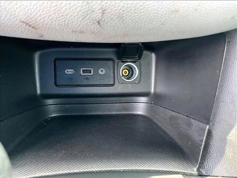Used 2023 Chevrolet Equinox LS FWD image 25