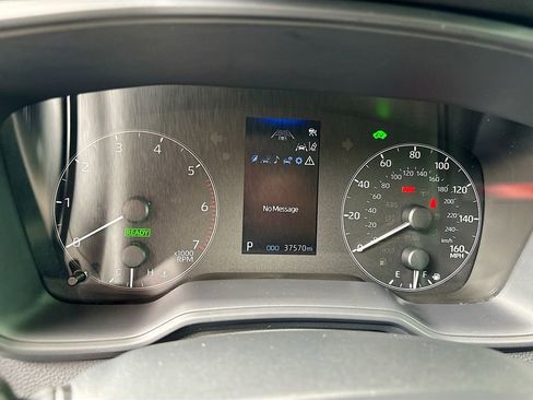 Used 2025 Toyota Corolla LE w/ Carpet Mat Package (TMS) image 33