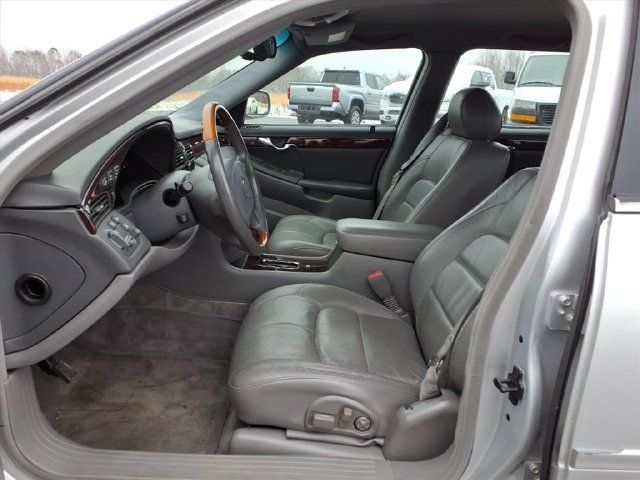 Used 2002 Cadillac De Ville DTS w/ Premium Equipment Pkg FWD image 9