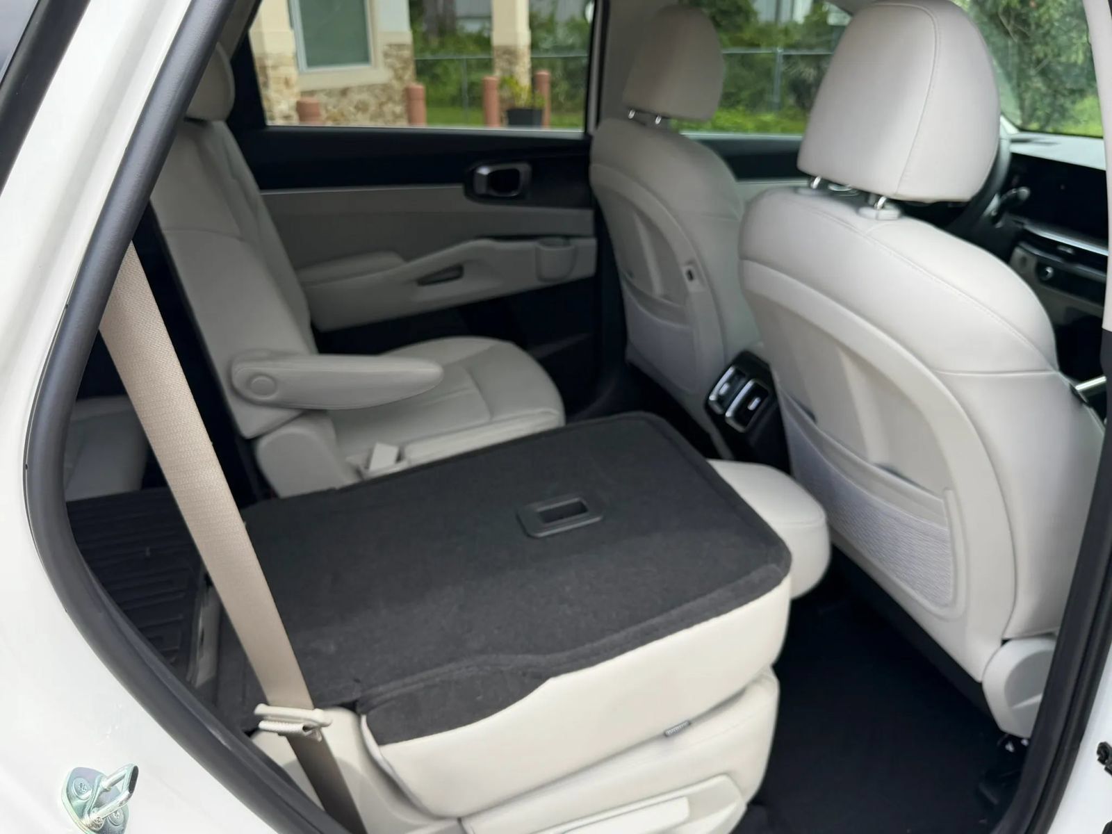 Used 2025 Kia Sorento EX FWD image 14