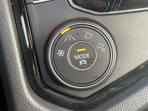 Certified 2024 Volkswagen Taos SE AWD/4WD image 29