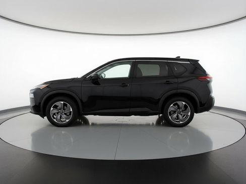 Used 2025 Nissan Rogue SV FWD image 5