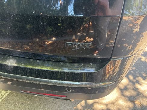 Used 2020 Chevrolet Traverse Premier w/ Redline Edition image 4