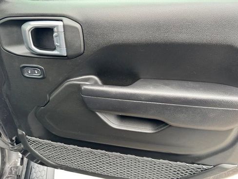 Used 2024 Jeep Wrangler Sport S image 19