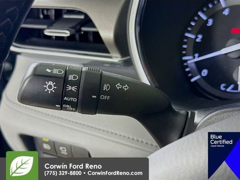 Used 2021 Toyota Highlander Limited image 13