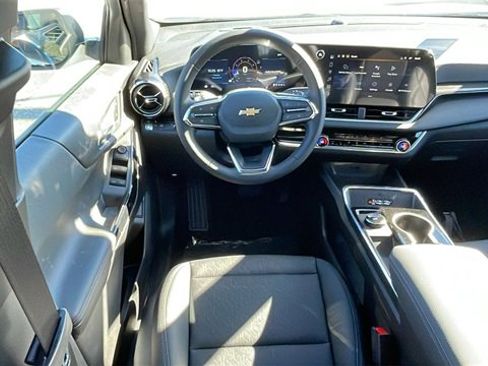 New 2026 Chevrolet Equinox LT w/ Convenience Package II image 13