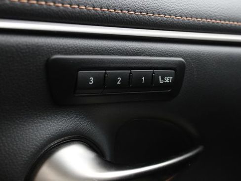 Used 2024 Lexus ES 350 w/ Premium Package FWD image 4