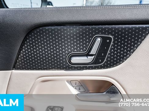 Used 2025 Mercedes-Benz GLA 250 4MATIC image 51