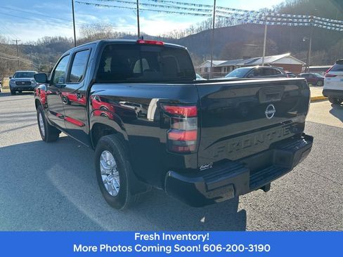 Used 2024 Nissan Frontier SV w/ SV Convenience Package image 3