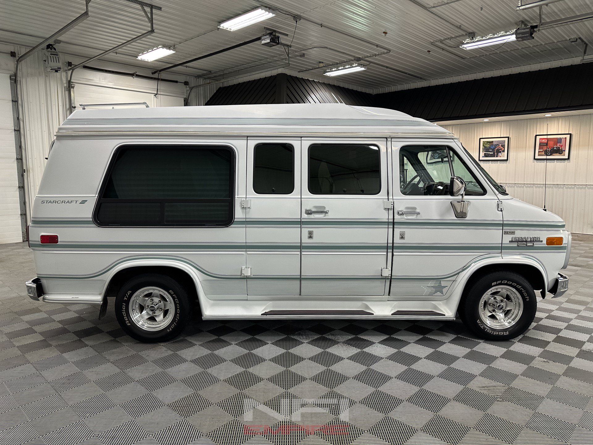 Used 1992 Chevrolet G20 RWD image 7